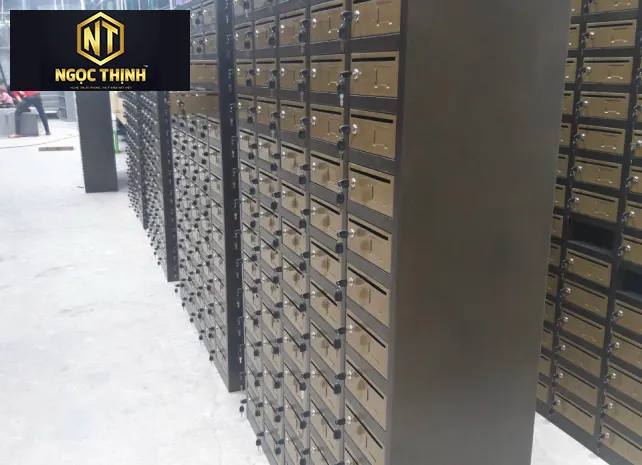 Tủ locker sắt sơn tĩnh điện màu ghi đựng thư 04 Tủ locker sắt sơn tĩnh điện màu ghi đựng thư 04